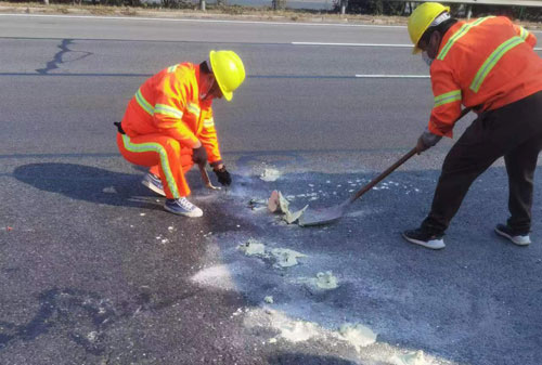 榕江公路下沉注浆加固